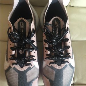 Women’s Nike Zoom Gravity